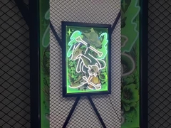 RGB неонная лампочка может свободно менять цвет лампочки.